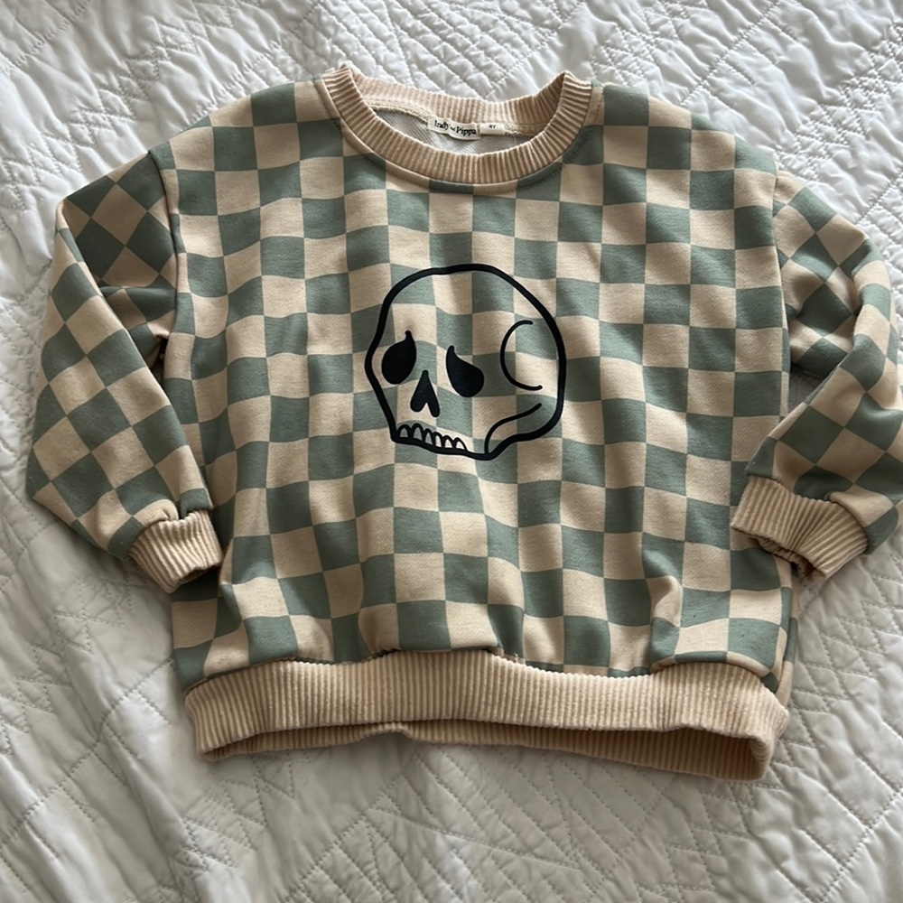 Indy and Pippa Green Skull Sweatshirt